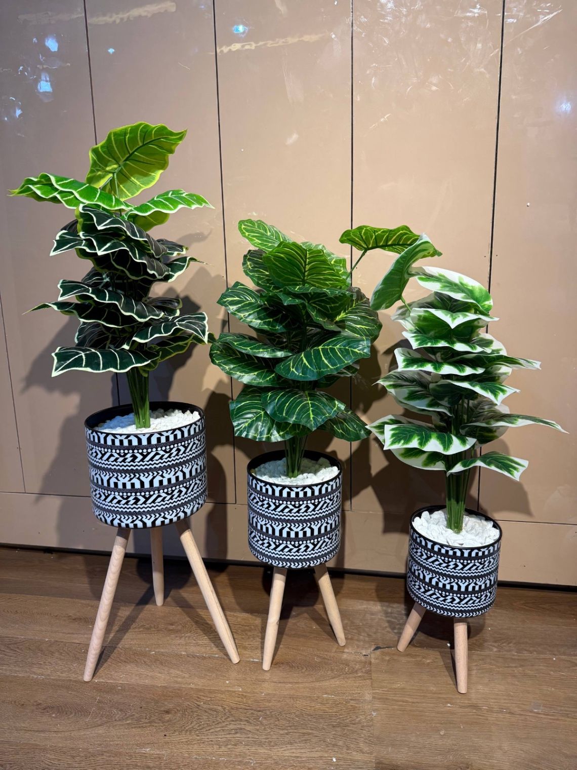 Tripod planter Plants decor from Eleos Decor 2