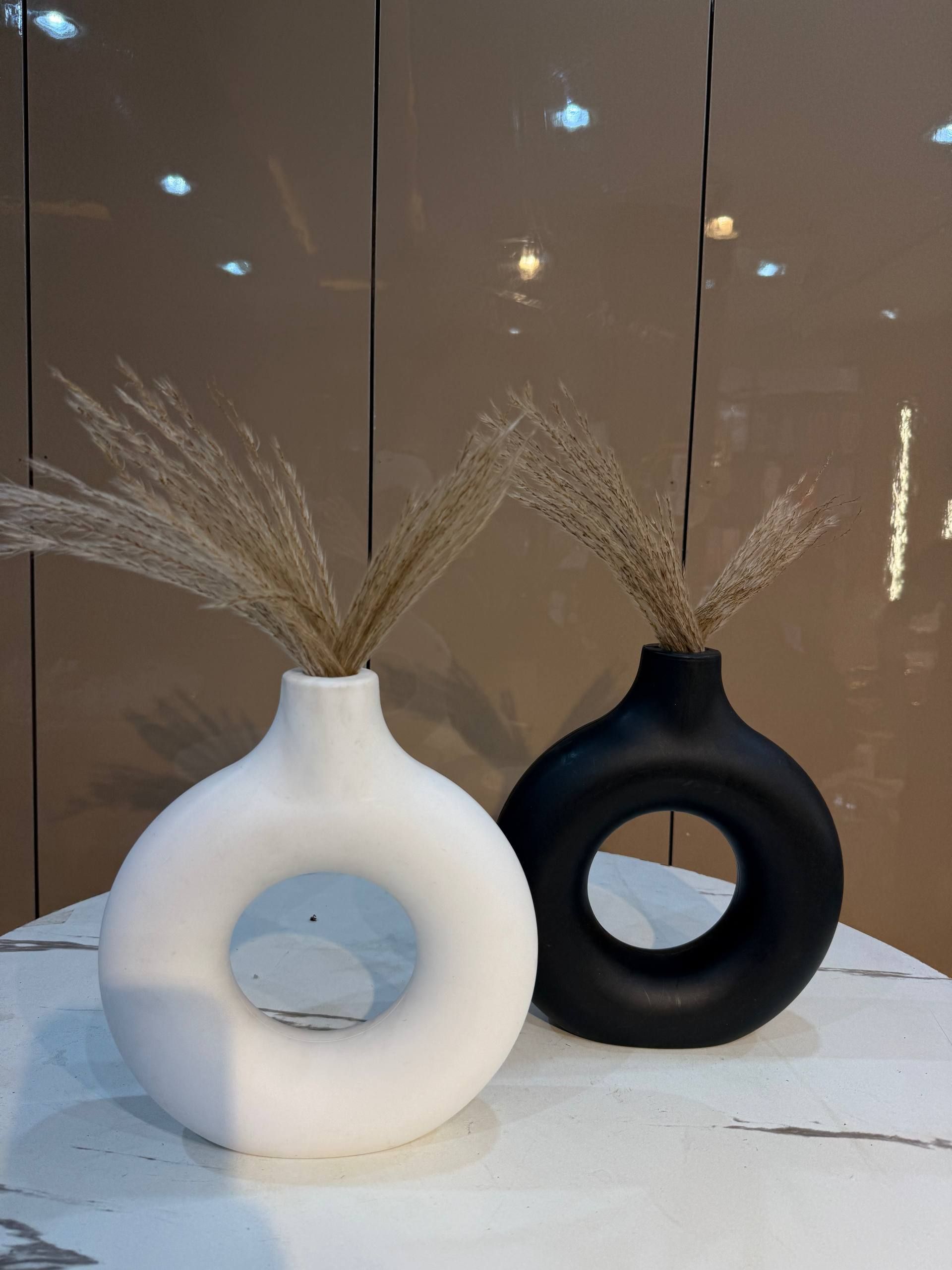Doughnut vase with pampas decor Flowers decor from Eleos Decor